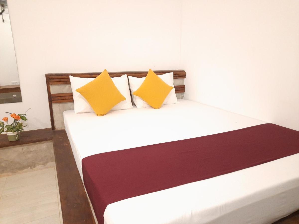 Nature'S Hideout Holiday Home Mirigama ภายนอก รูปภาพ